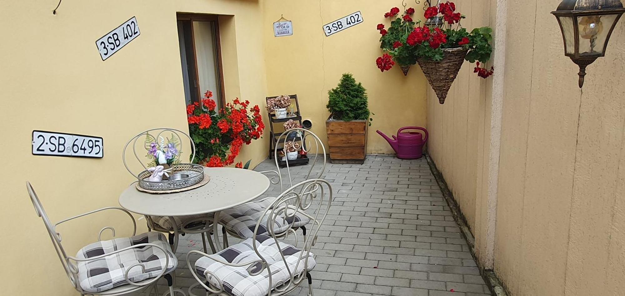 Smiley Rezident Appartement Sibiu Buitenkant foto