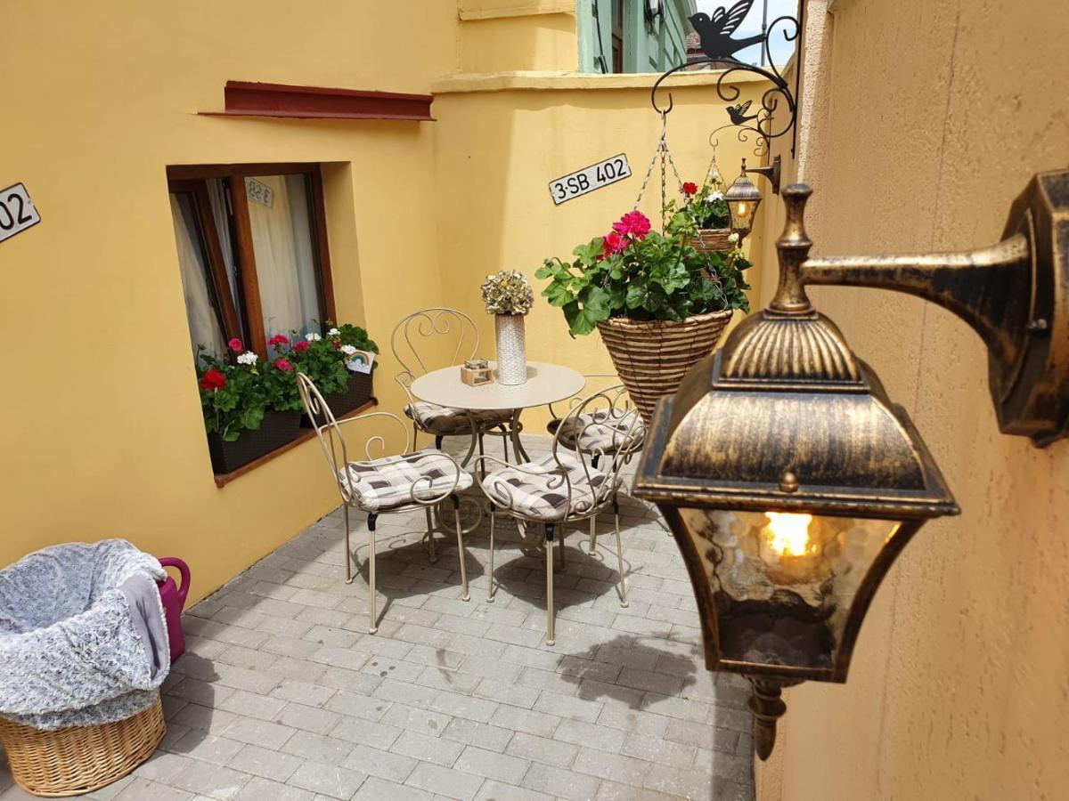 Smiley Rezident Appartement Sibiu Buitenkant foto