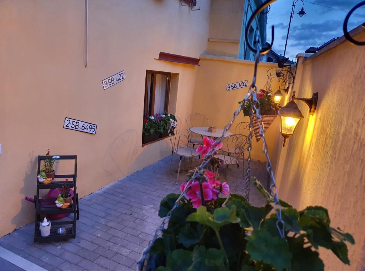 Smiley Rezident Appartement Sibiu Buitenkant foto